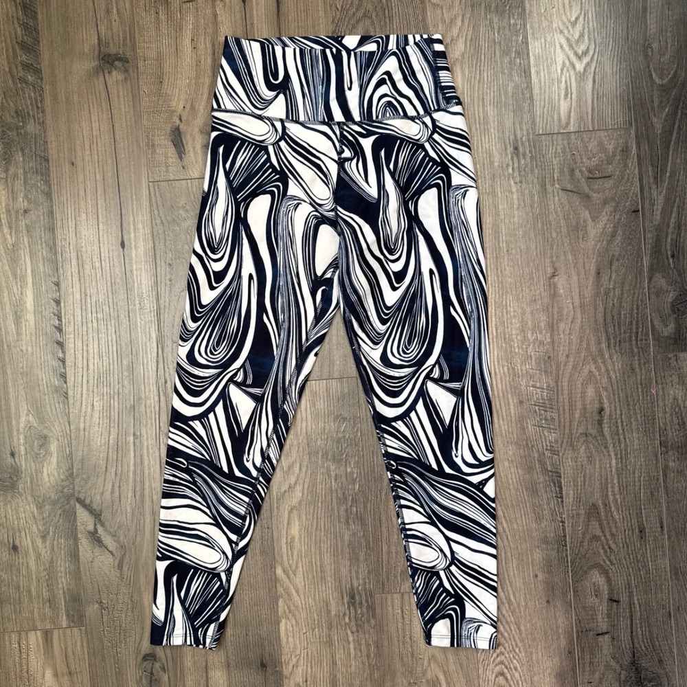 SAGE COLLECTIVE Women's High Waisted Leggings Black White Swirl Print Size M